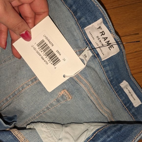 2. NWT FRAME LE HIGH SKINNY JEANS IN EUROPA - Picture 2 of 7